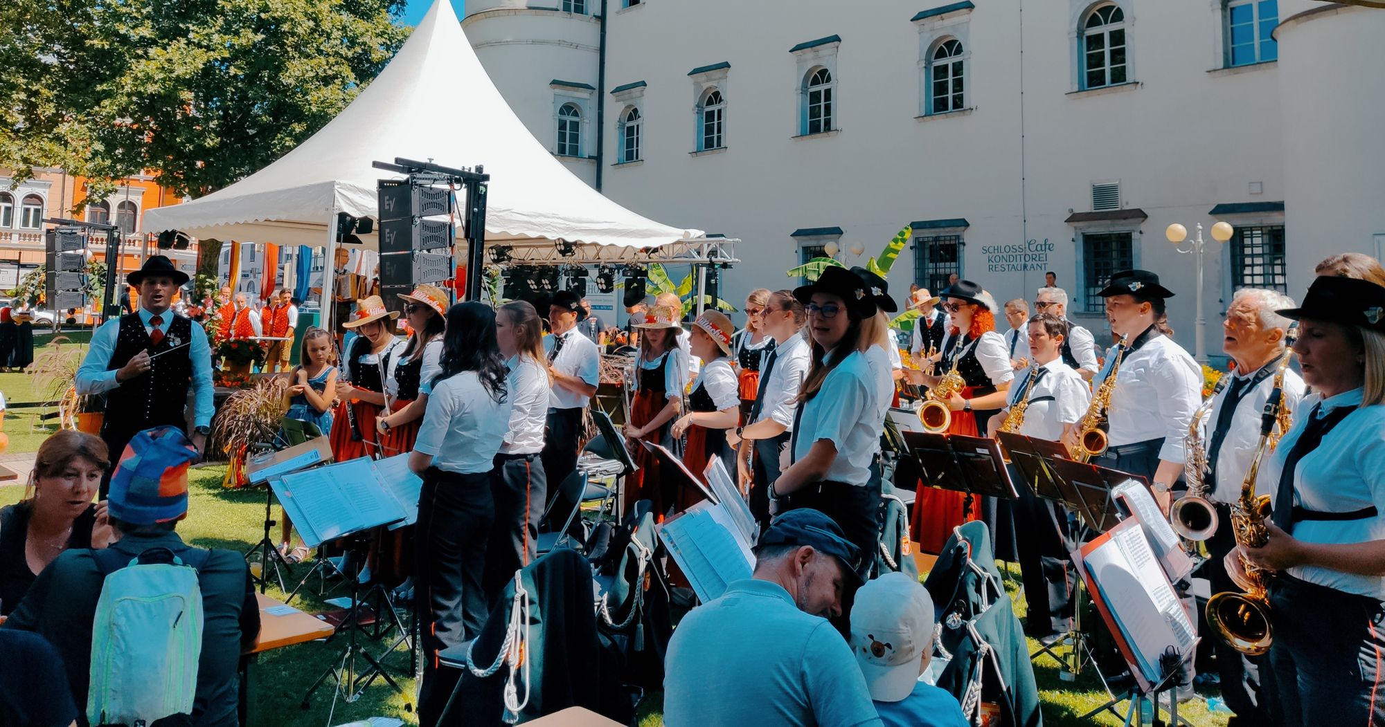 Występ orkiestry na festynie w Spittal an der Drau
